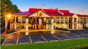 Super 8 by Wyndham Atlanta Airport Parking