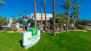Holiday Inn and Suites Phoenix (PHX) Airport Parking