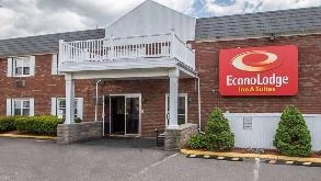 EconoLodge BDL Airport Parking